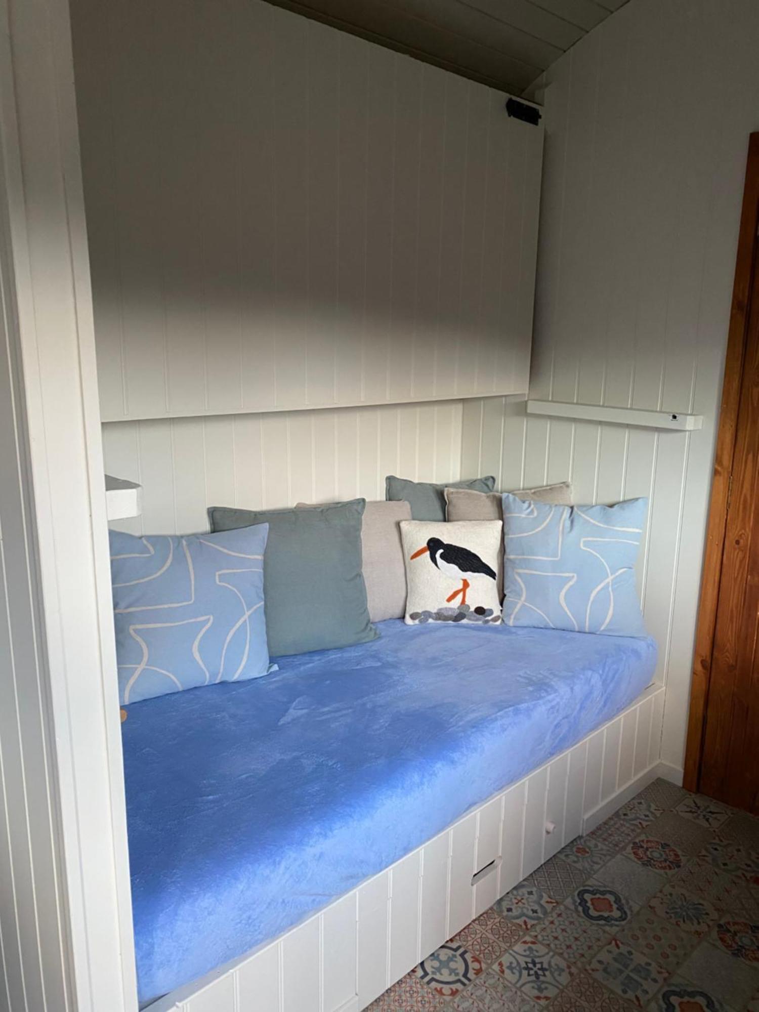 Ledmacoy Shepherds Huts *