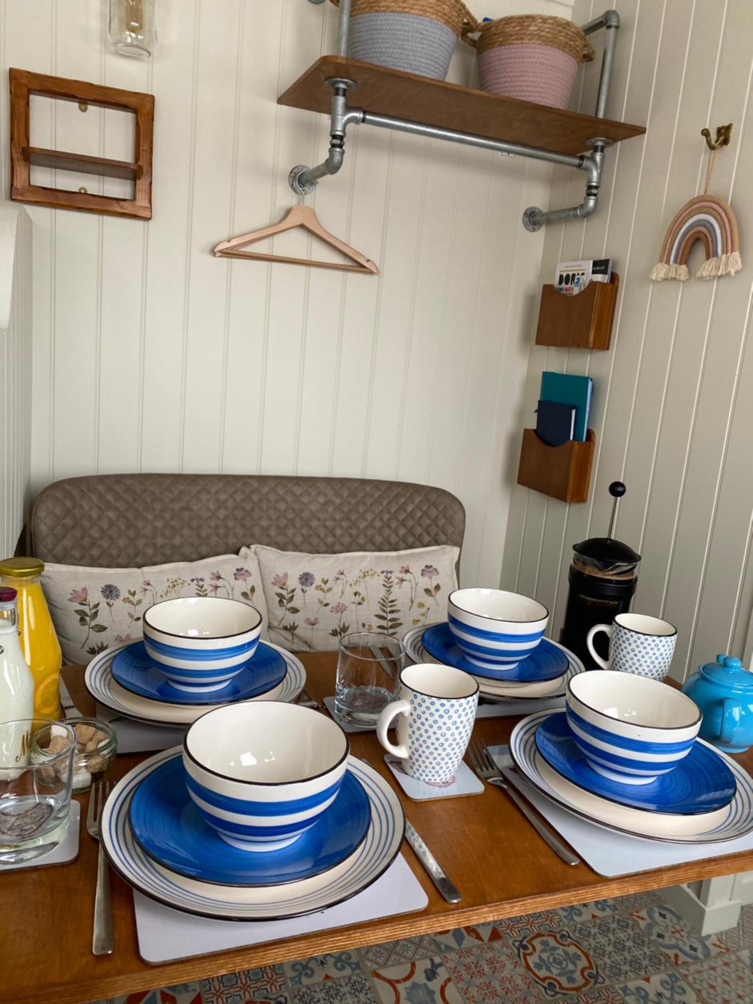 Ledmacoy Shepherds Huts Lodge
